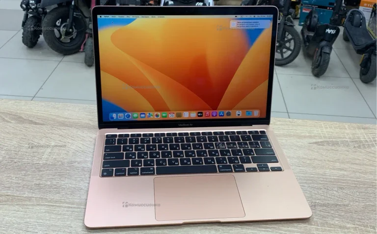 Ноутбук  MacBook Air 13 2020 M1