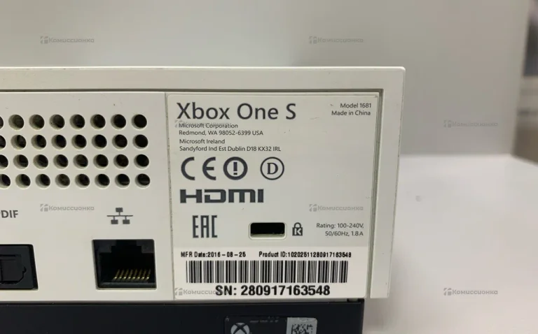 Приставка Xbox One S 500 ГБ