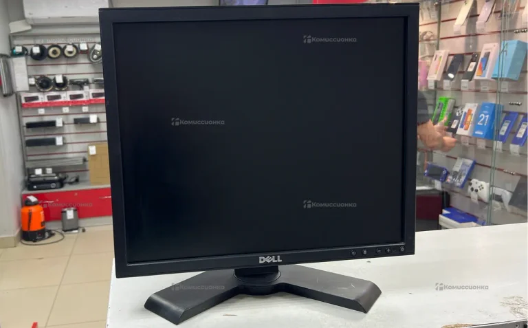 Монитор Dell p90st