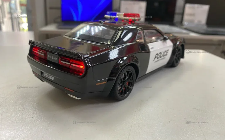 Машинка Dodge