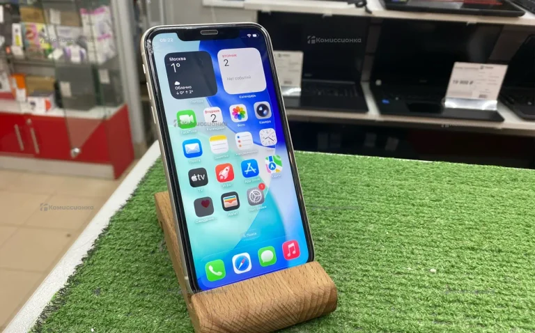 Apple iPhone 11 4/128 ГБ