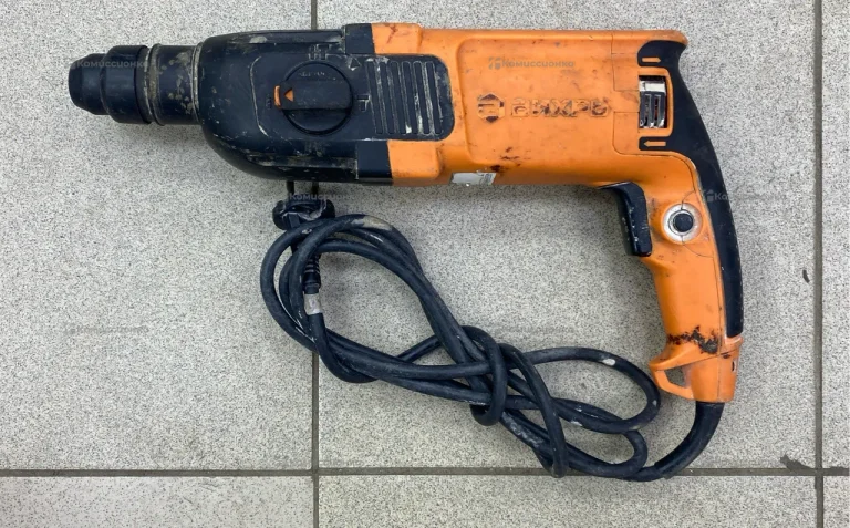 Перфоратор ВИХРЬ П-650К