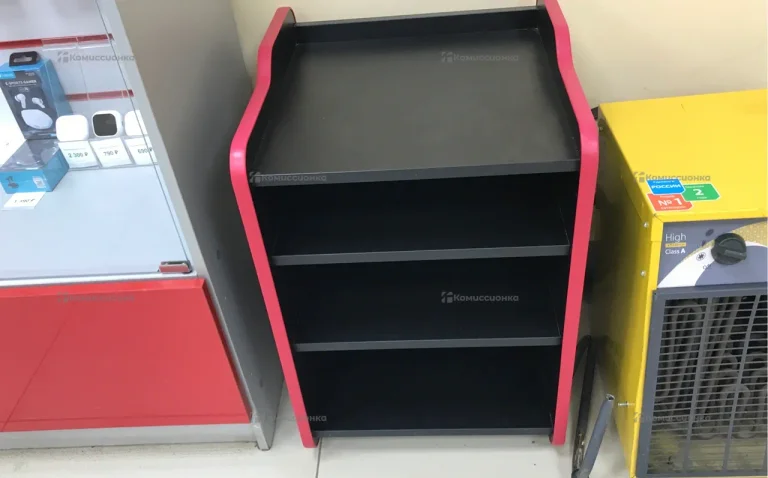 Тумба прикроватная с подками