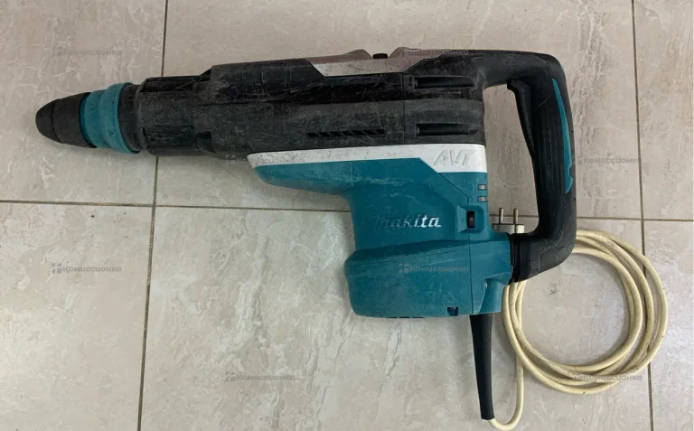 Перфоратор makita HR5212C