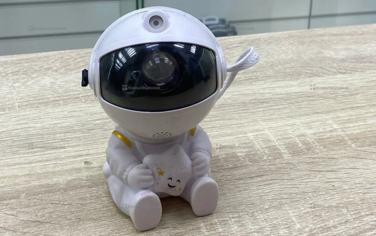Ночник космонавт