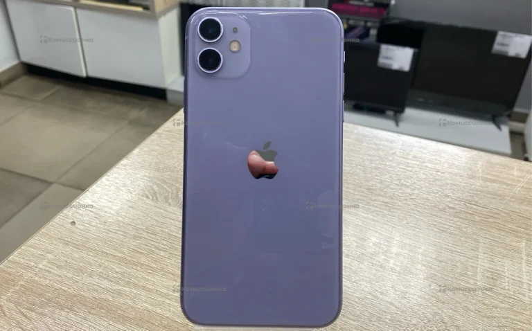 Apple iPhone 11 4/64 ГБ