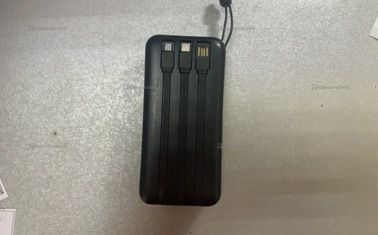 Power Bank  черный с проводами
