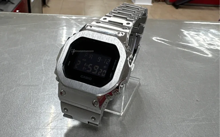 Часы  Casio DW-5600BB