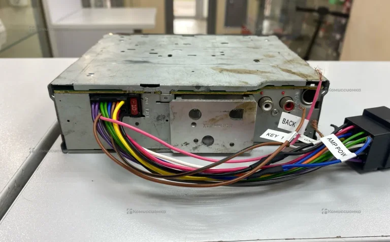 Автомагнитола  KENWOOD KDC 3057