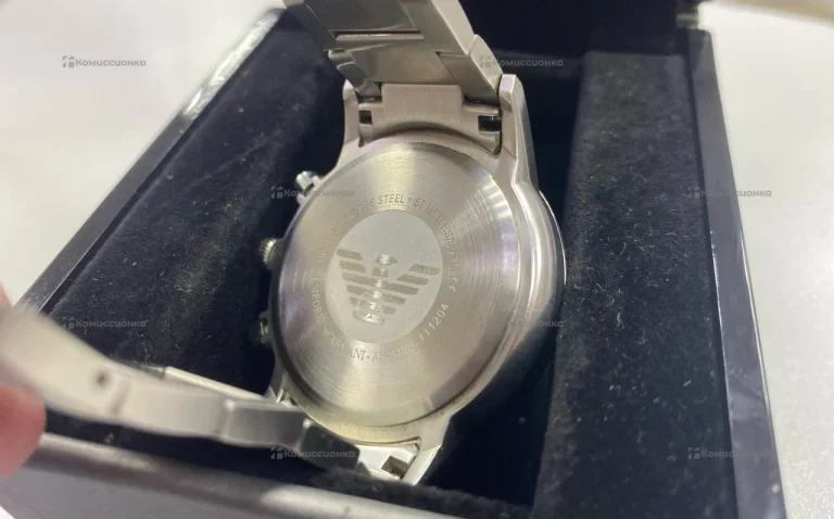 Часы  EMPORIO ARMANI
