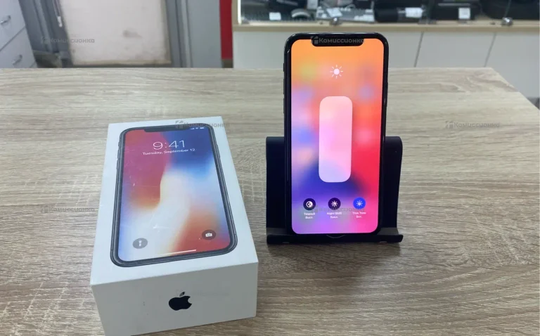 Apple iPhone X 3/64 ГБ