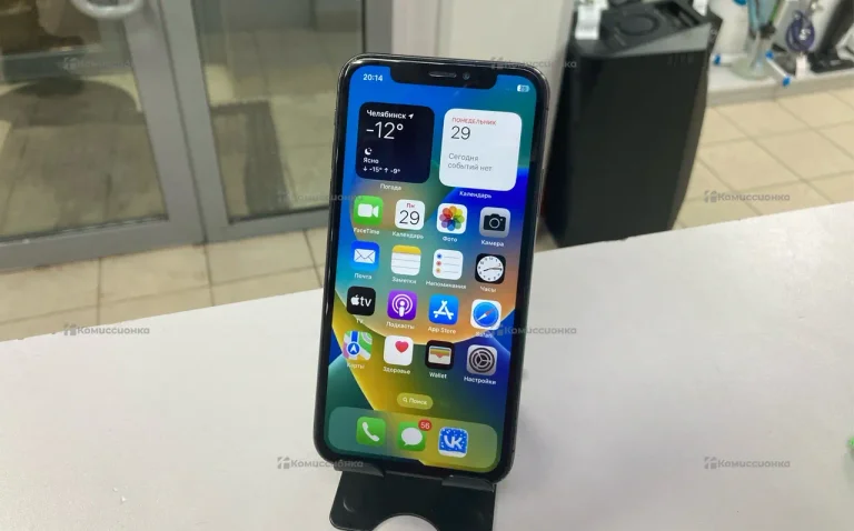 Apple iPhone X 3/64 ГБ