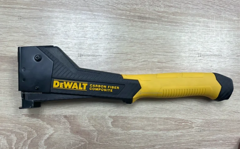 Ударный степлер DEWALT DWHT75900-0