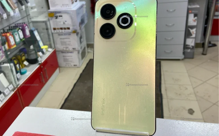 Infinix Smart 8 4/128 ГБ