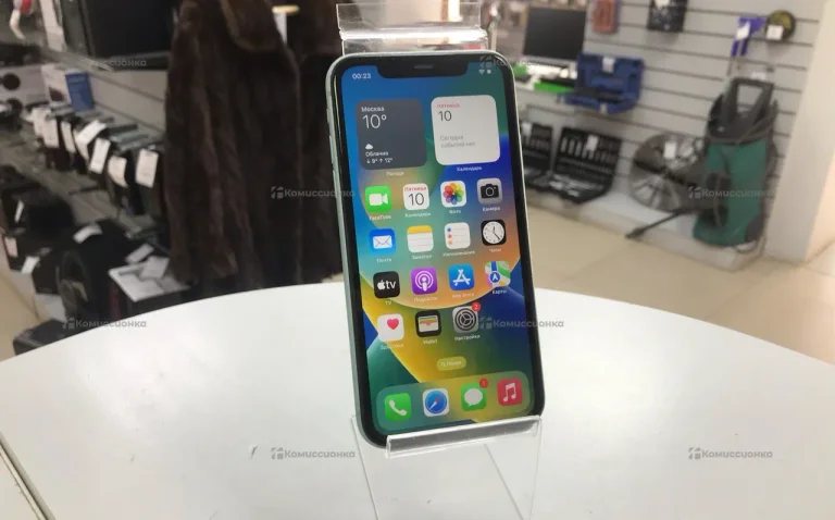 Apple iPhone 11 4/64 ГБ