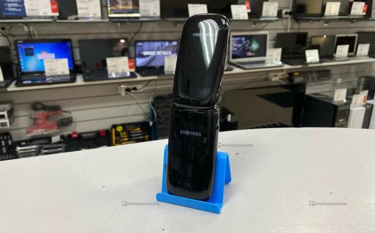 Телефон Samsung GT-E1272