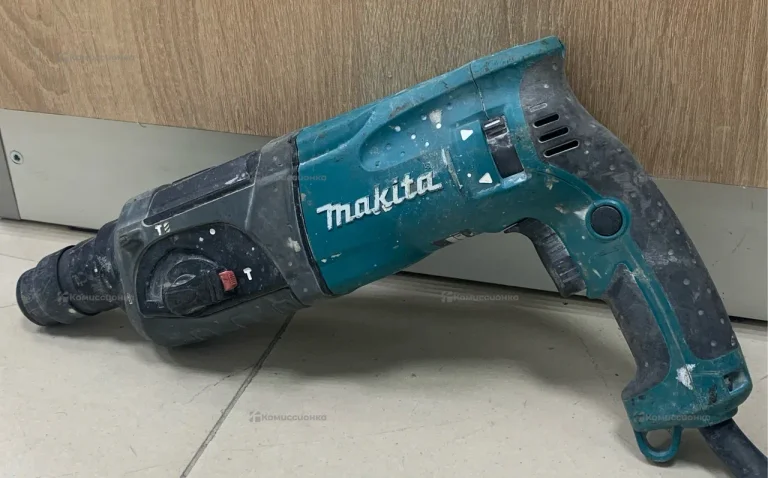 Перфоратор Makita HR2470 2024 г.