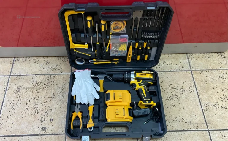 Набор с шуруповертом Dewalt