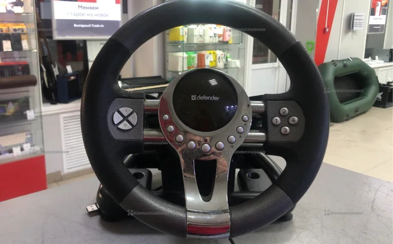 Игровой руль с педалями Defender