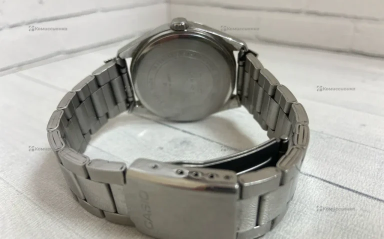 Часы  Casio
