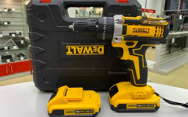 Шуруповерт DeWalt реплика.