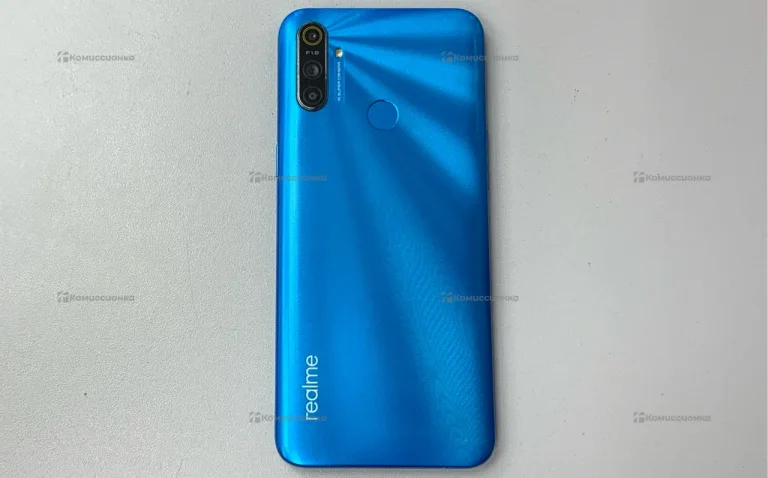 Realme C3 3/64 ГБ