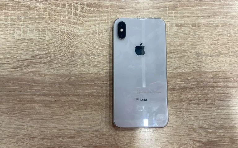Apple iPhone X 3/64 ГБ