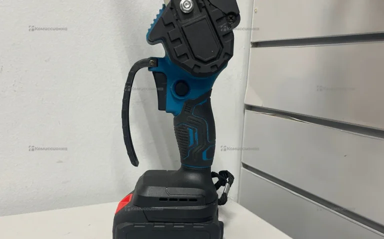 Мини-пила Makita