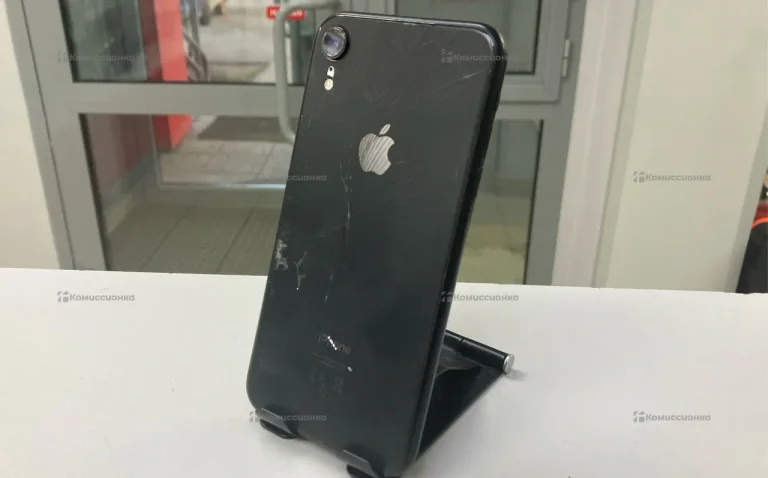 Apple iPhone XR 64 ГБ