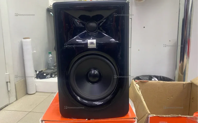 Колонка    мониторы jbl 305p