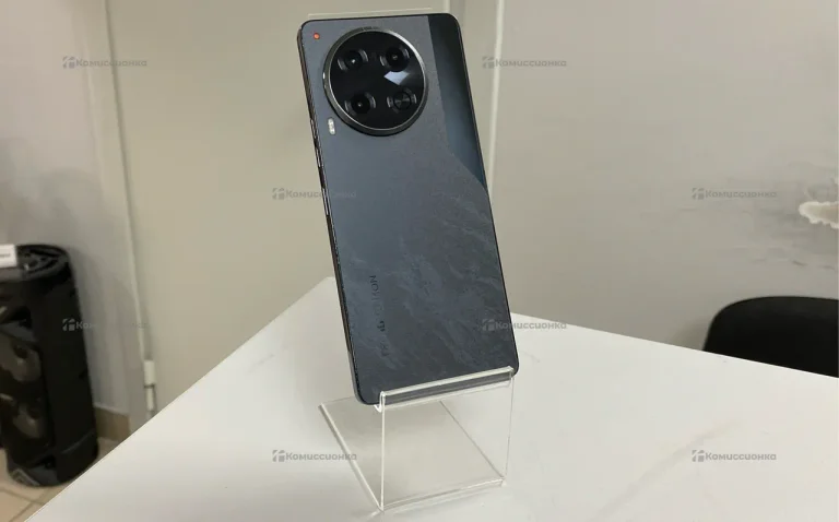 Tecno Camon 30 12/256 ГБ