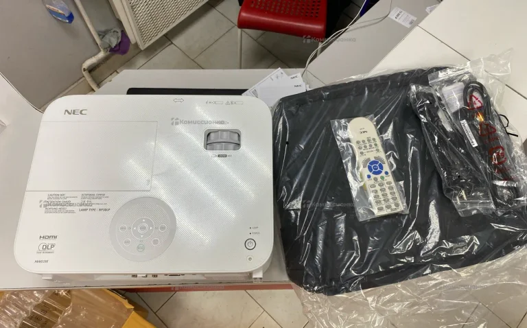 Проектор Nec M403H