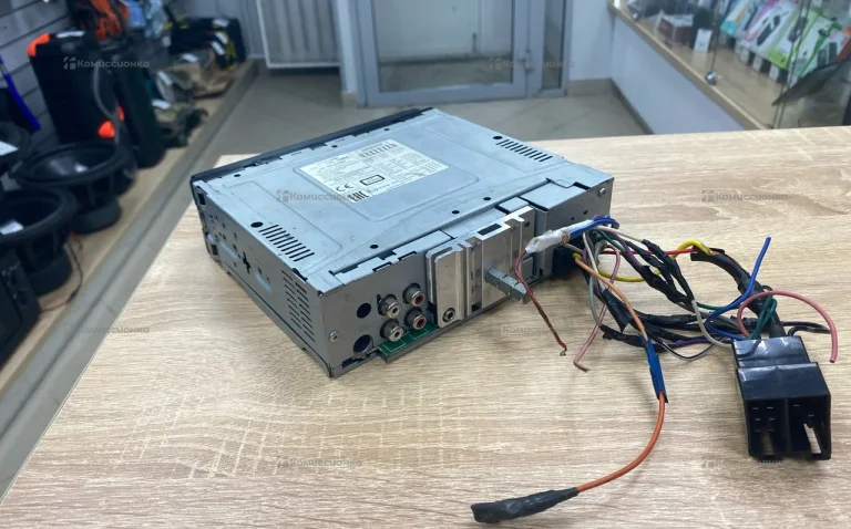 Автомагнитола  alpine code 180rm