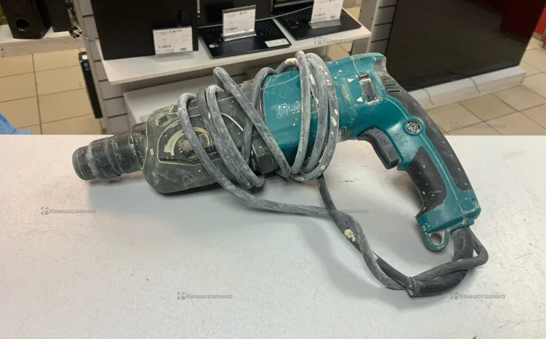 Перфоратор Makita HR2470