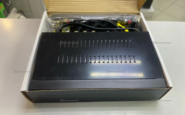 Цифровая ТВ приставка  t8000