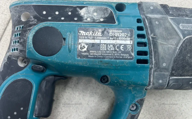 аккумуляторный перфоратор Makita dhr202