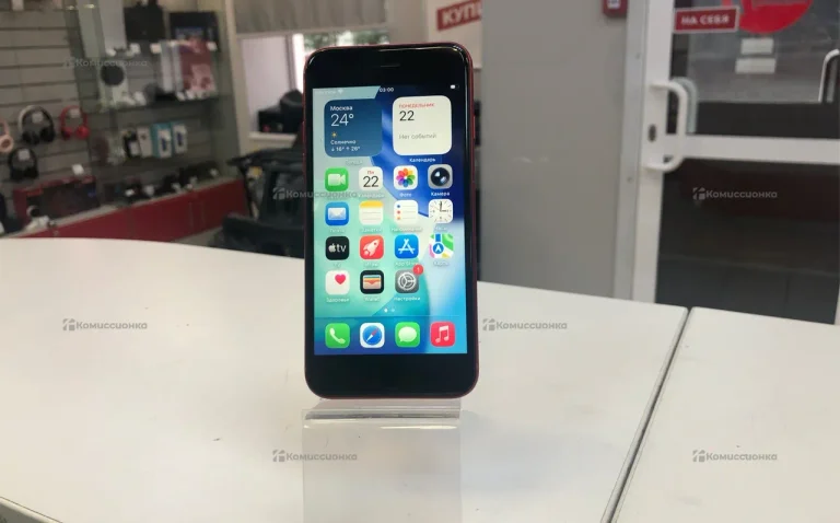 Apple iPhone SE (2022) 4/64 ГБ
