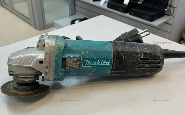 УШМ Makita 9558HNR
