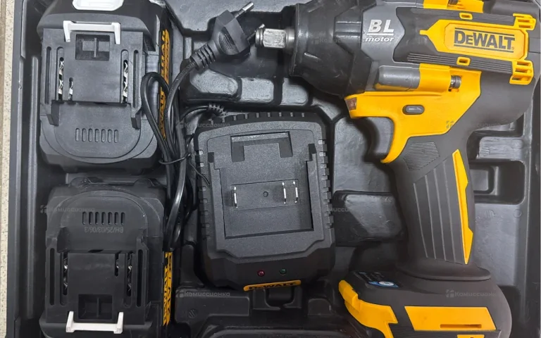 реплика Гайковерт DeWalt