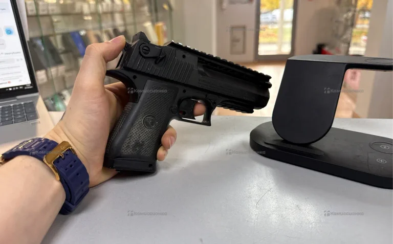 Baby desert eagle black