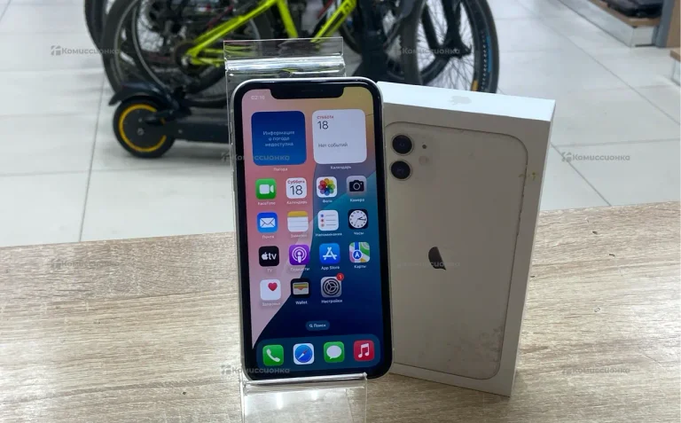 Apple iPhone 11 4/64 ГБ