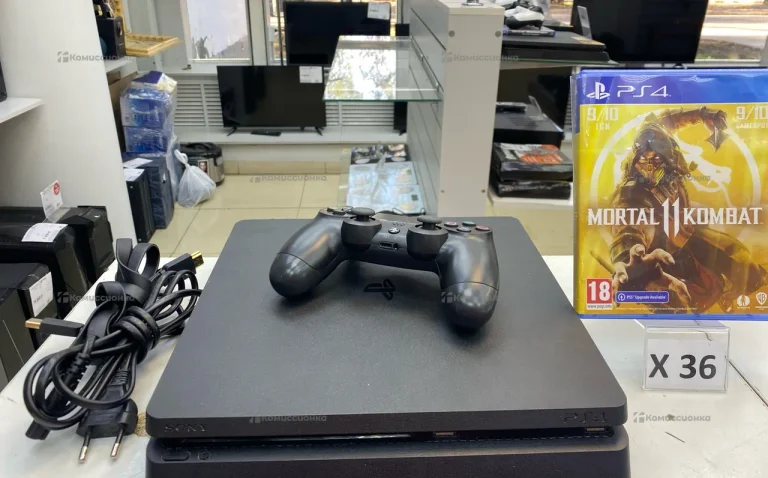 Приставка PS4 Slim 1 TB.