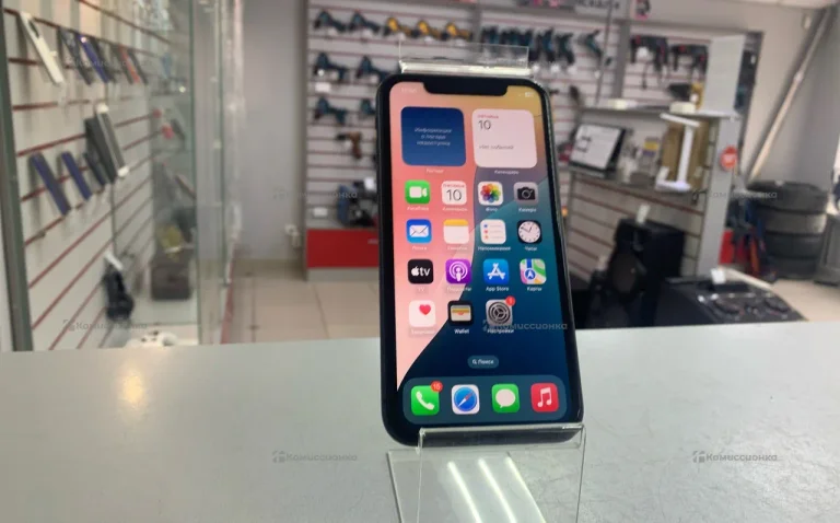 Apple iPhone 11 4/64 ГБ