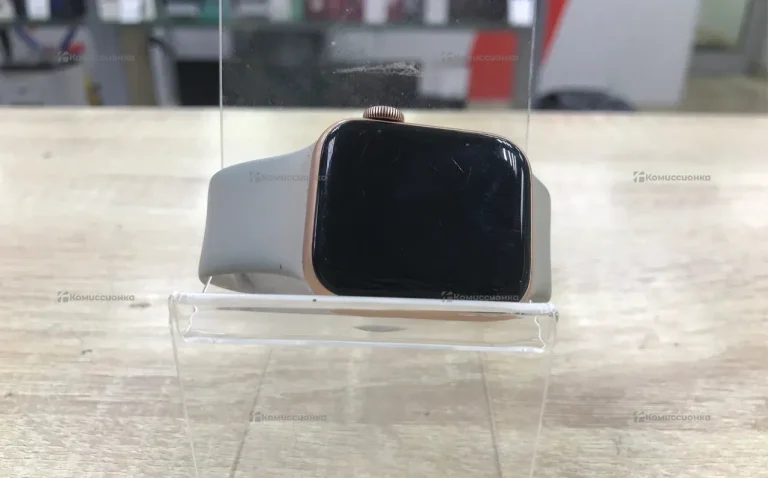 Часы  Apple Watch SE 40mm