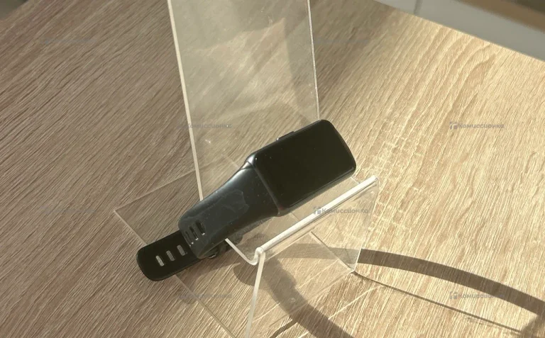 Часы Huawei band 6