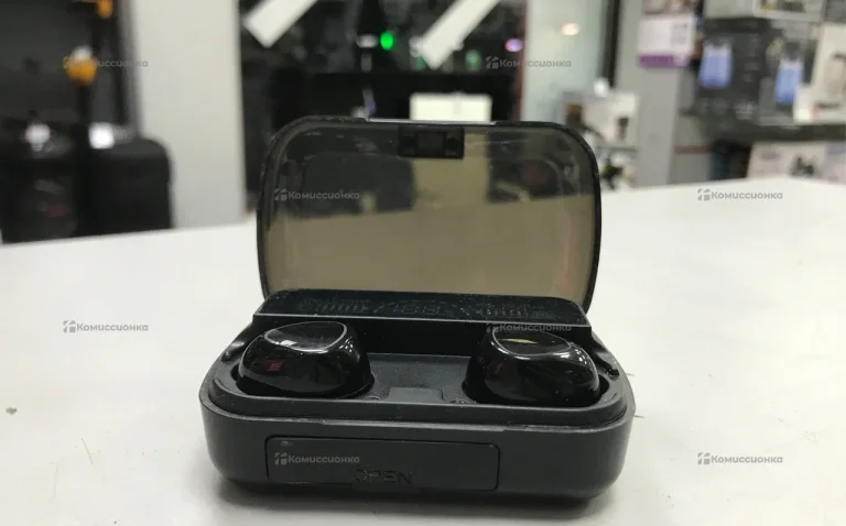 Наушники  чёрные с повербанком