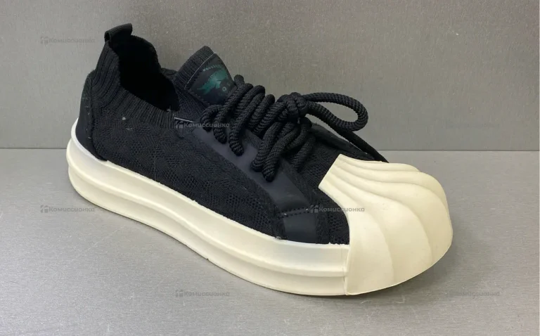 Кроссовки LaCoste 41р