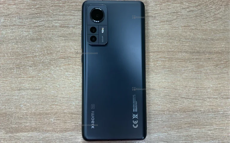 Xiaomi 12 8/256 ГБ