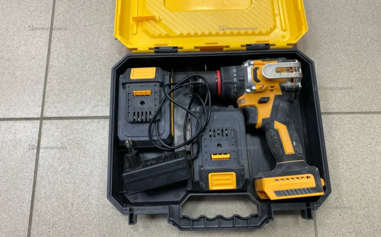 дрель шуруповерт Dewalt б/щ