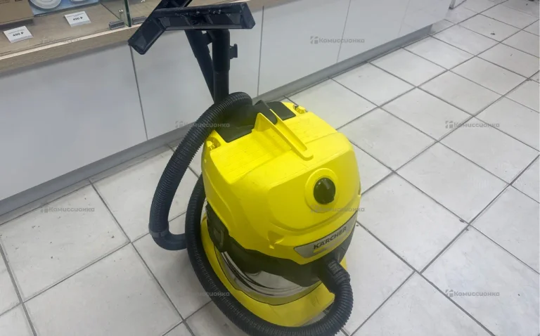 Строительный пылесос Karcher WD 4